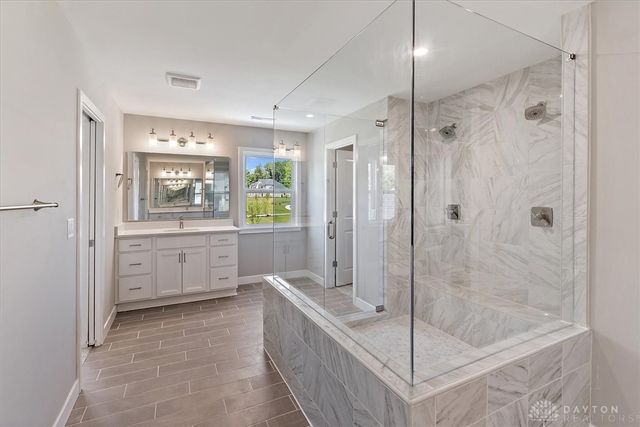 2574 Muirfield Drive, Beavercreek, OH 45431