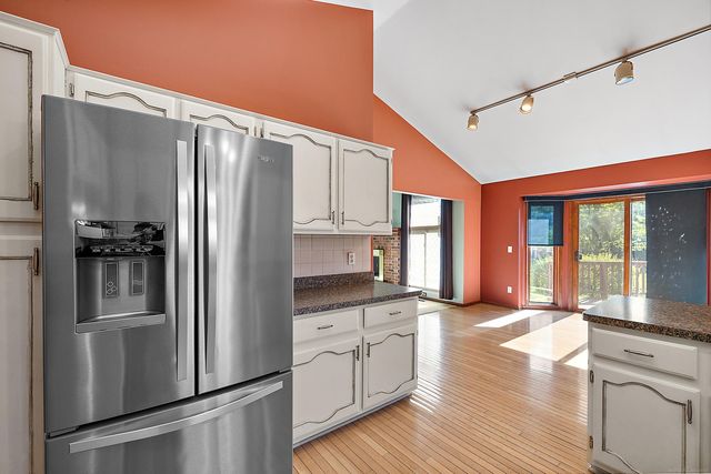 48626 Thorncroft Drive, Macomb, MI 48044