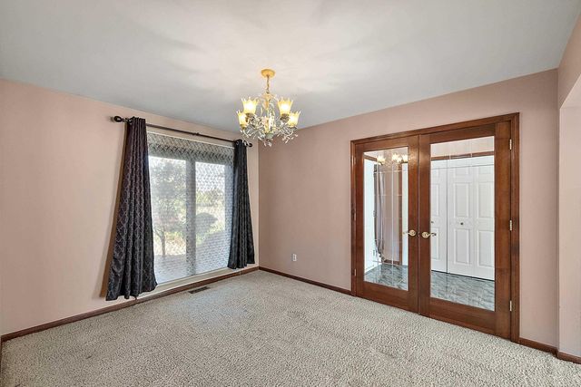 48626 Thorncroft Drive, Macomb, MI 48044
