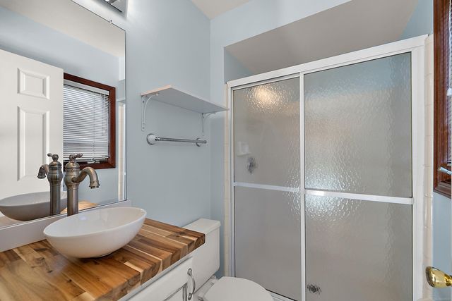 48626 Thorncroft Drive, Macomb, MI 48044