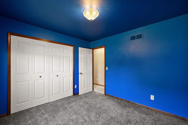 48626 Thorncroft Drive, Macomb, MI 48044