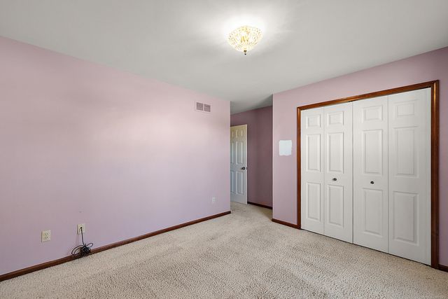 48626 Thorncroft Drive, Macomb, MI 48044