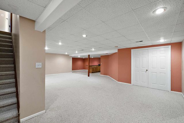 48626 Thorncroft Drive, Macomb, MI 48044