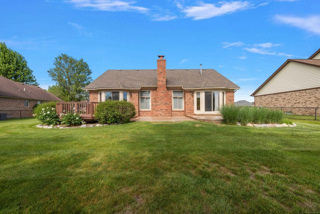 48626 Thorncroft Drive, Macomb, MI 48044