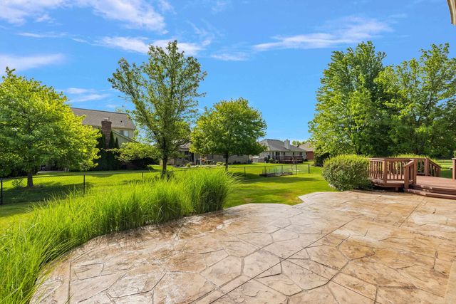 48626 Thorncroft Drive, Macomb, MI 48044