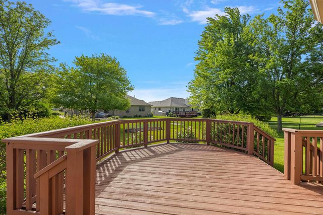 48626 Thorncroft Drive, Macomb, MI 48044