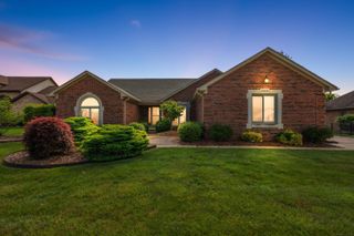 48626 Thorncroft Drive, Macomb, MI 48044
