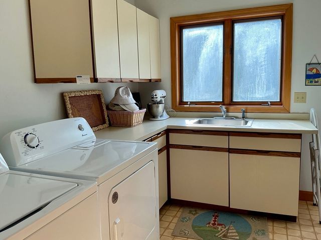 17 Heron Way, Mashpee, MA 02649