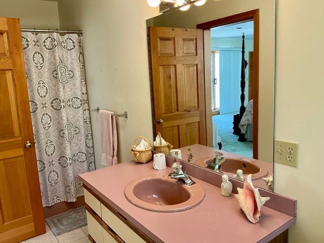 17 Heron Way, Mashpee, MA 02649