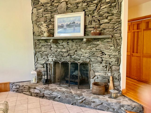 17 Heron Way, Mashpee, MA 02649
