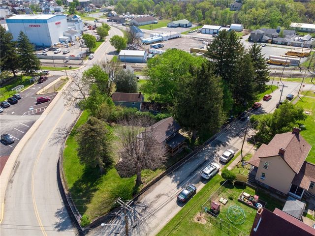 1825 Jefferson St, South Greensburg Boro, PA 15601