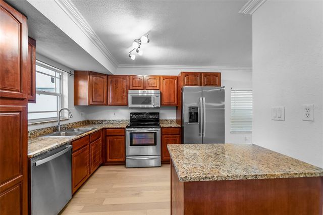 106 S HABANA AVENUE 7, Tampa, FL 33609