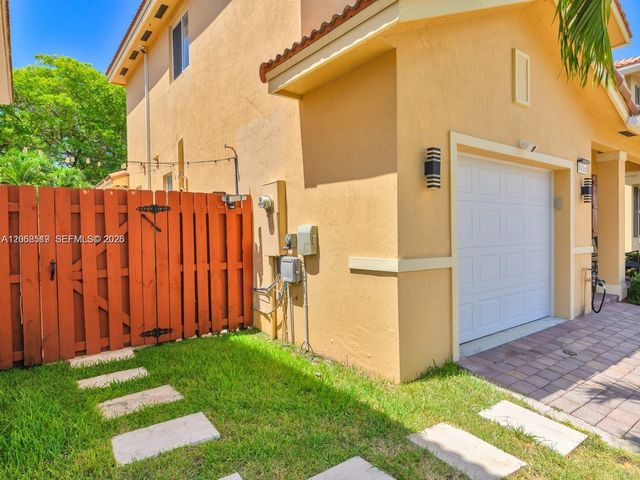 8956 SW 215th Lane 0, Cutler Bay, FL 33189