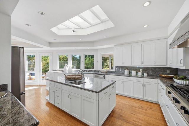 1080 Westridge Drive, Portola Valley, CA 94028