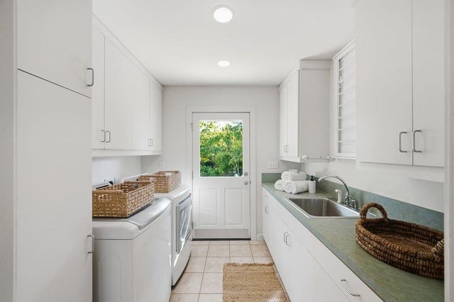 1080 Westridge Drive, Portola Valley, CA 94028