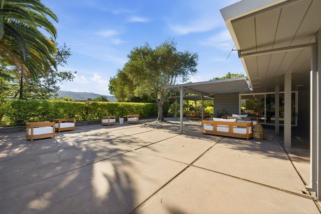 1080 Westridge Drive, Portola Valley, CA 94028