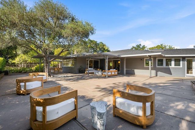 1080 Westridge Drive, Portola Valley, CA 94028