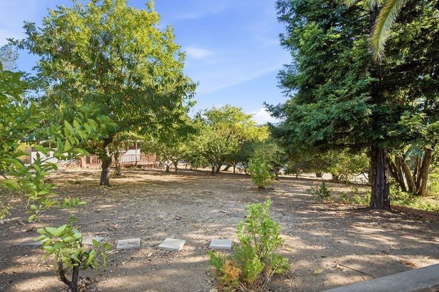 1080 Westridge Drive, Portola Valley, CA 94028
