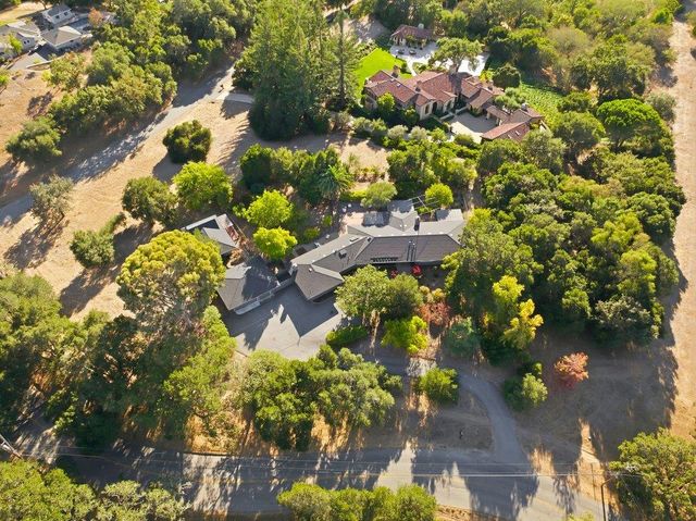 1080 Westridge Drive, Portola Valley, CA 94028