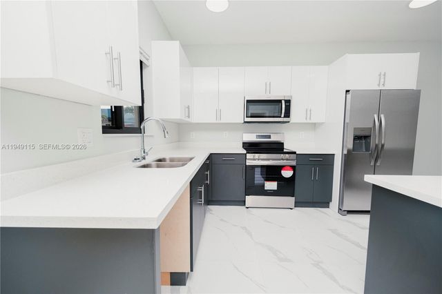 820 NW 18th Ave, Pompano Beach, FL 33069