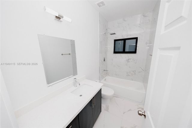 820 NW 18th Ave, Pompano Beach, FL 33069