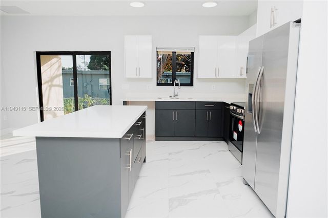 820 NW 18th Ave, Pompano Beach, FL 33069