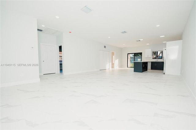 820 NW 18th Ave, Pompano Beach, FL 33069