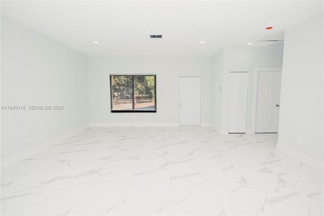 820 NW 18th Ave, Pompano Beach, FL 33069