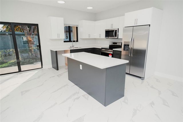 820 NW 18th Ave, Pompano Beach, FL 33069