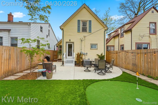 416 E Breckenridge Street, Ferndale, MI 48220