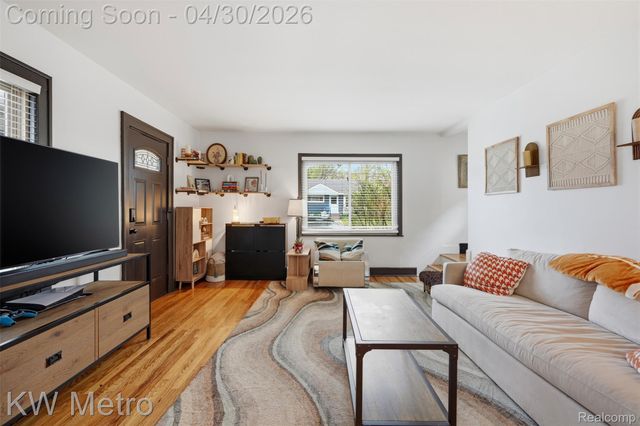 416 E Breckenridge Street, Ferndale, MI 48220