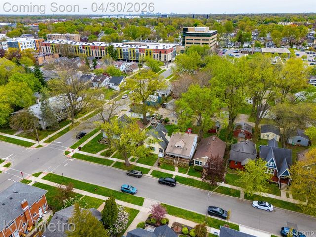 416 E Breckenridge Street, Ferndale, MI 48220