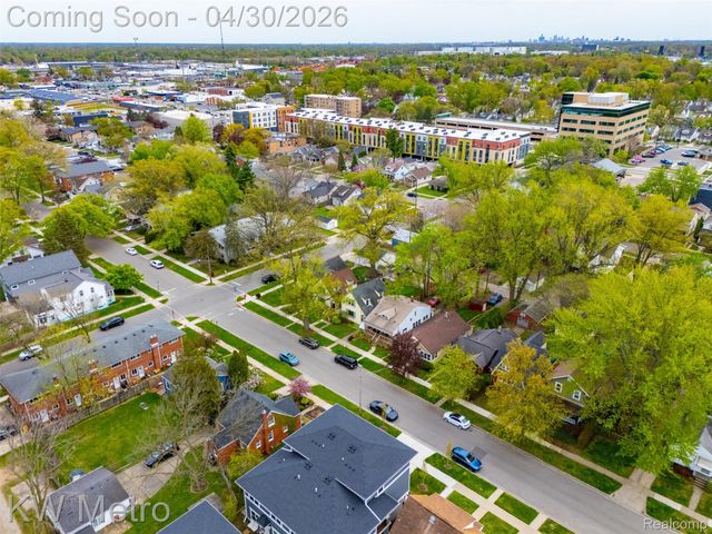 416 E Breckenridge Street, Ferndale, MI 48220