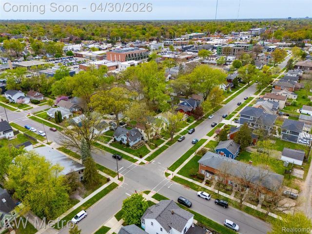 416 E Breckenridge Street, Ferndale, MI 48220