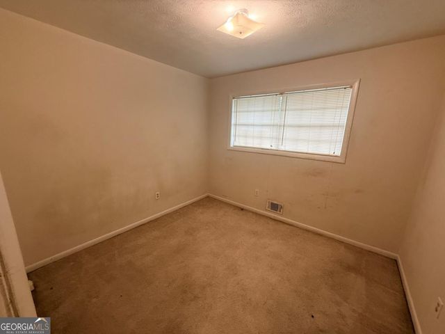 1064 Meadowbrook Lane NW, Conyers, GA 30012