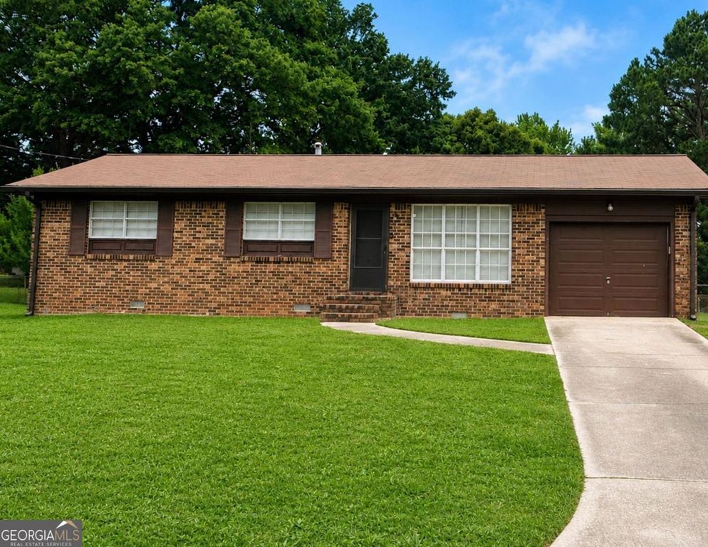 1064 Meadowbrook Lane NW, Conyers, GA 30012
