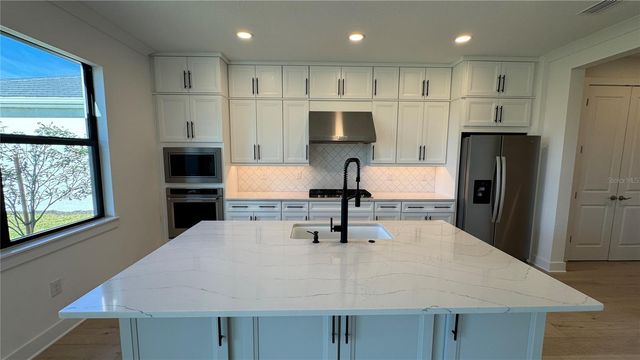 18515 MIDSUMMER PLACE, Venice, FL 34293