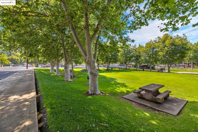 18520 Main Street, Tuolumne, CA 95379