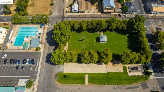 18520 Main Street, Tuolumne, CA 95379