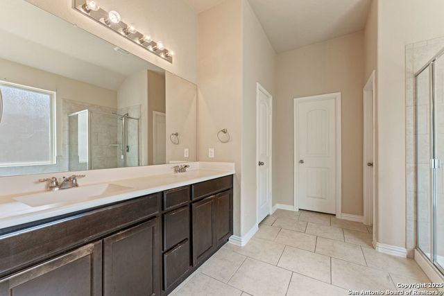 2317 Broken Wheel Ln, New Braunfels, TX 78130