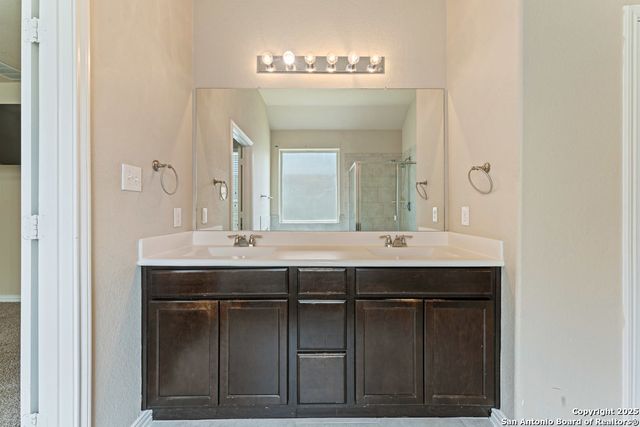 2317 Broken Wheel Ln, New Braunfels, TX 78130