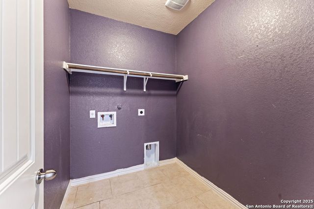 2317 Broken Wheel Ln, New Braunfels, TX 78130