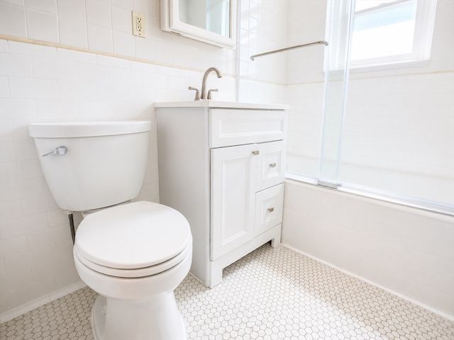 8 Walnut St 2, Everett, MA 02149