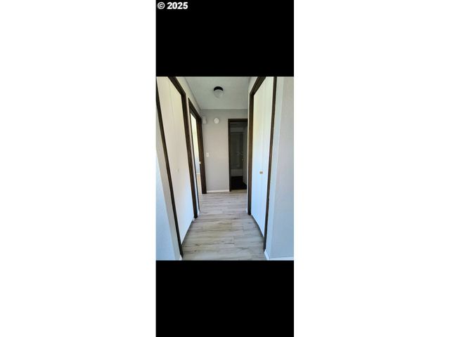 587 W BERDINE St, Roseburg, OR 97471