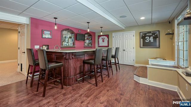 17 Farmstead Lane, Wayne, NJ 07470