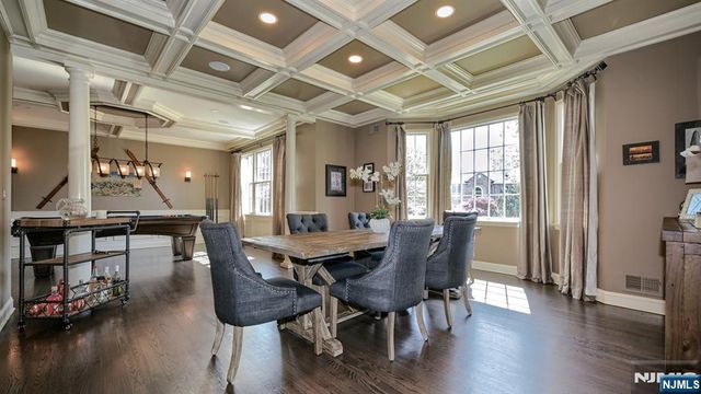 17 Farmstead Lane, Wayne, NJ 07470