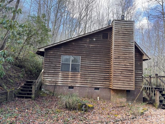 330 The Road 20, Robbinsville, NC 28771