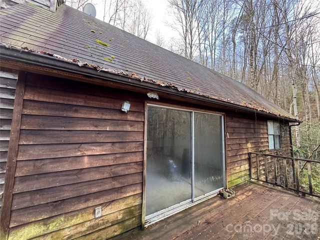 330 The Road 20, Robbinsville, NC 28771