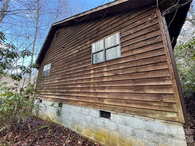 330 The Road 20, Robbinsville, NC 28771