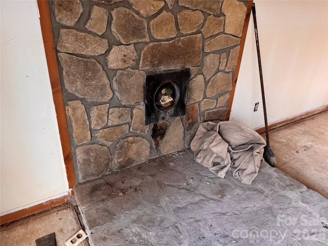 330 The Road 20, Robbinsville, NC 28771